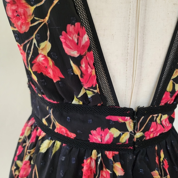 Revolve NBD Mini-A-Line Dress Isaac Red Floral Deep V-neck Cocktail - Picture 6 of 10